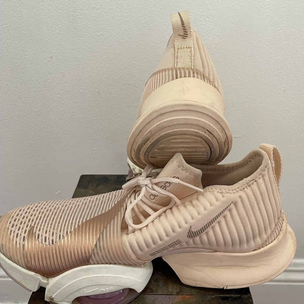 Nike Women's Pale Pink Athletic Shoes